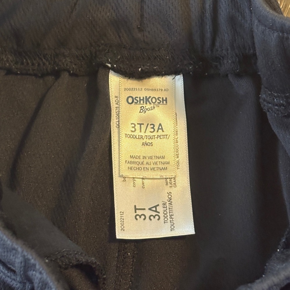 OshKosh B'gosh 3T Red & Black Joggers-excellent condition. Can go with anything! - Picture 3 of 8